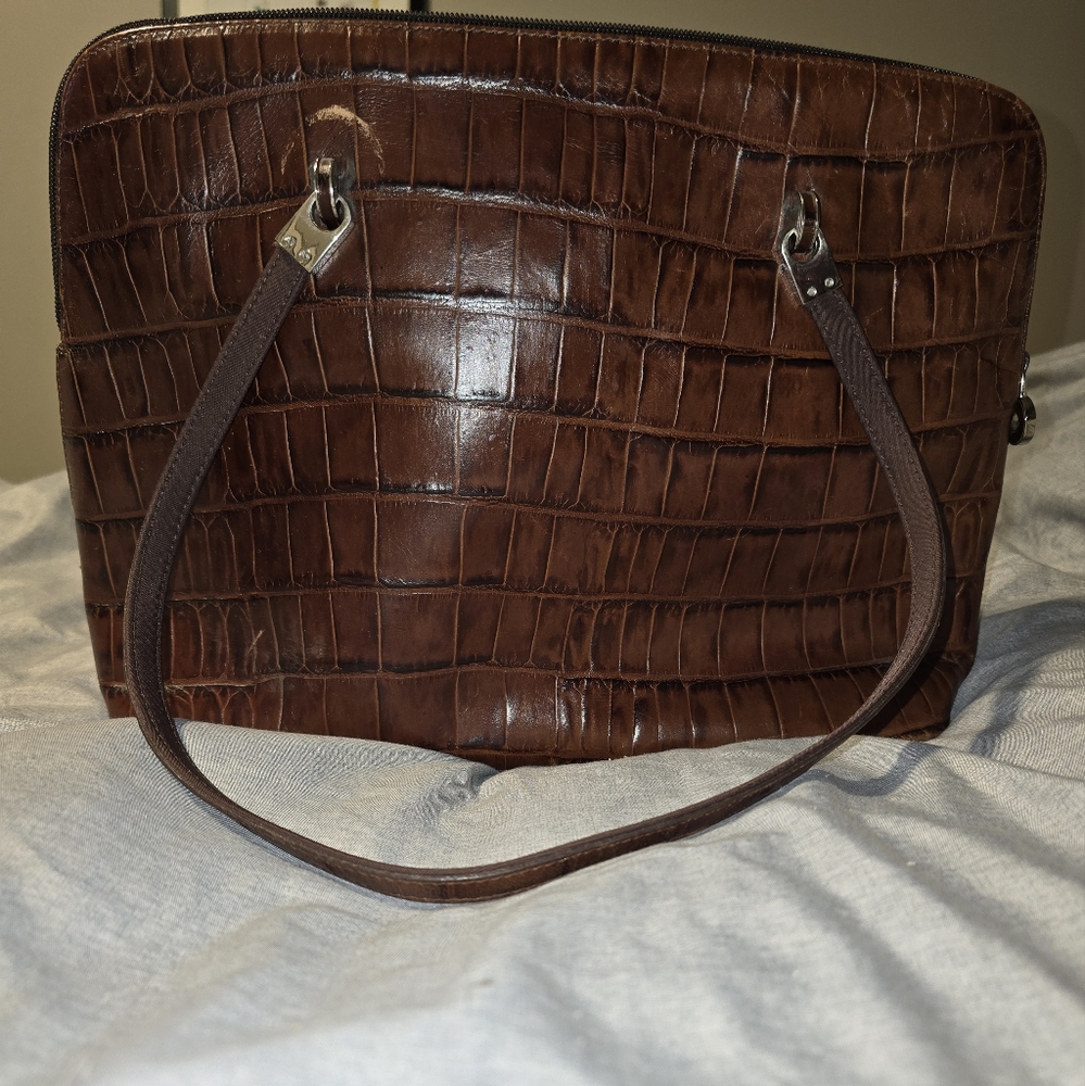 ENZO Angiolini designer Brown leather alligator embossed purse